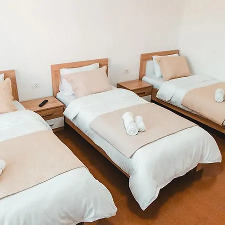 Lindi Guest house *